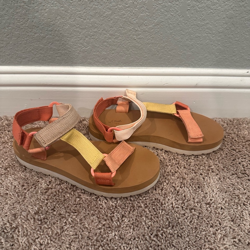 Universal Thread Platform Sandal - image 2